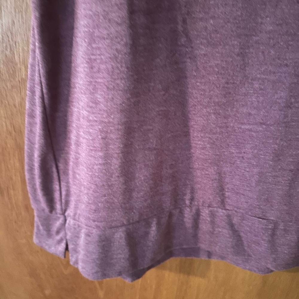 5/$25 St. John’s Bay size lg top - Picture 2 of 4